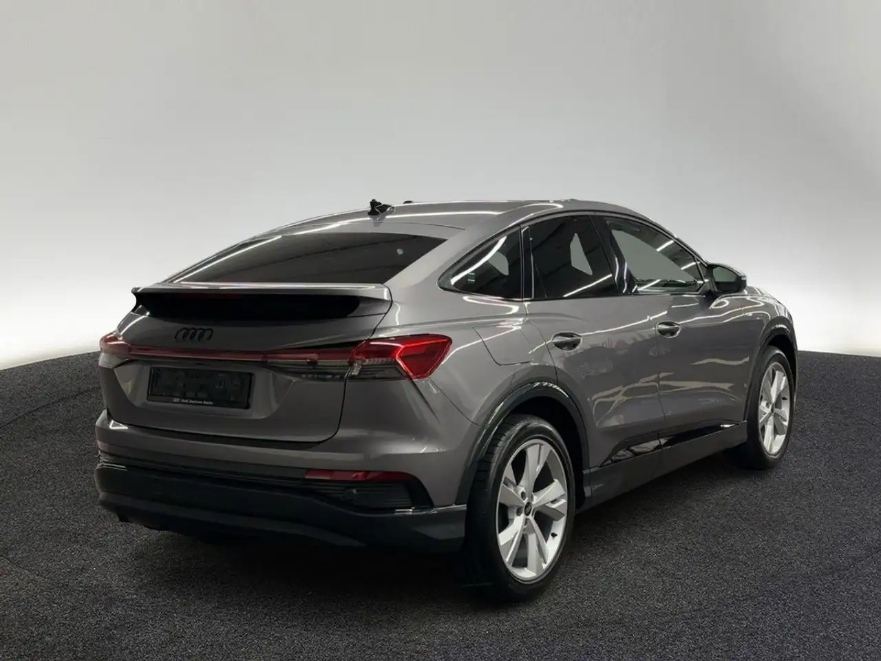 Audi Q4 e-tron Q4 Sportback 45 e-tron 210 kW 6
