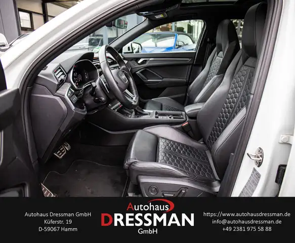 Audi RS Q3 view 10