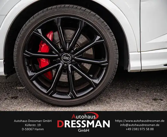 Audi RS Q3 view 8
