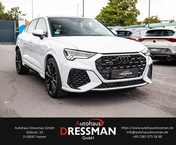 Audi RS Q3 view 3