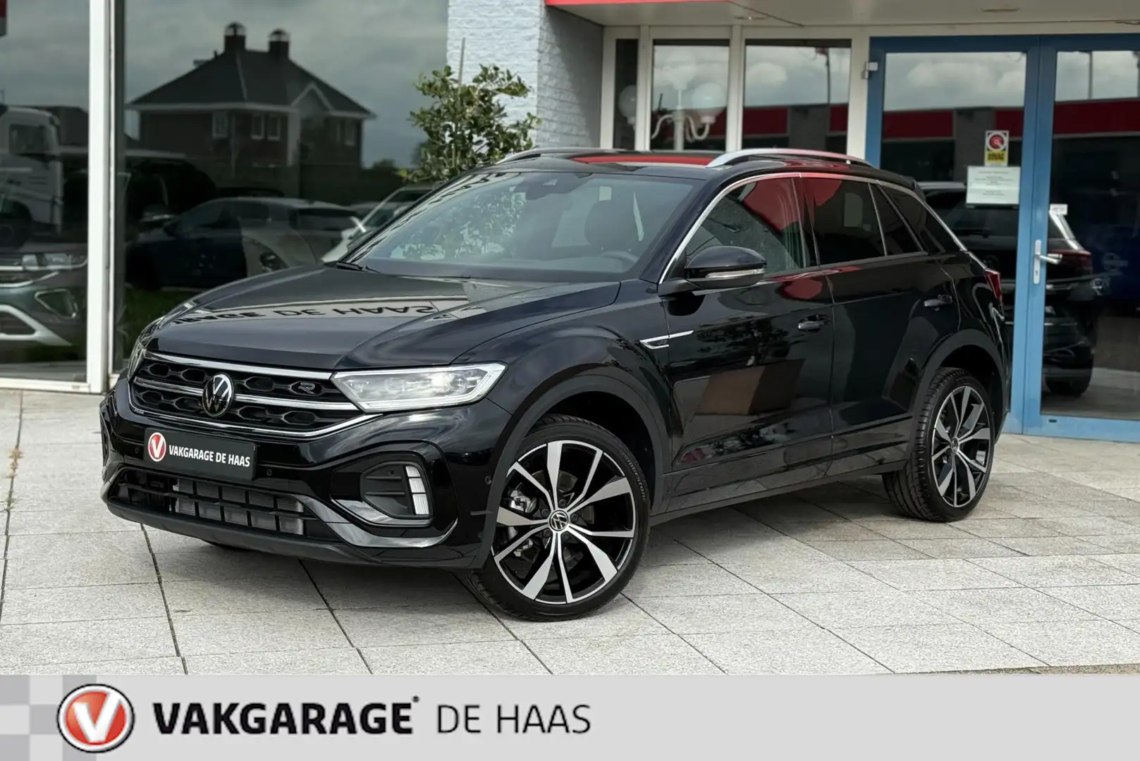 Volkswagen T-Roc 1.5 TSI R-Line NIEUW! Zwart - 1