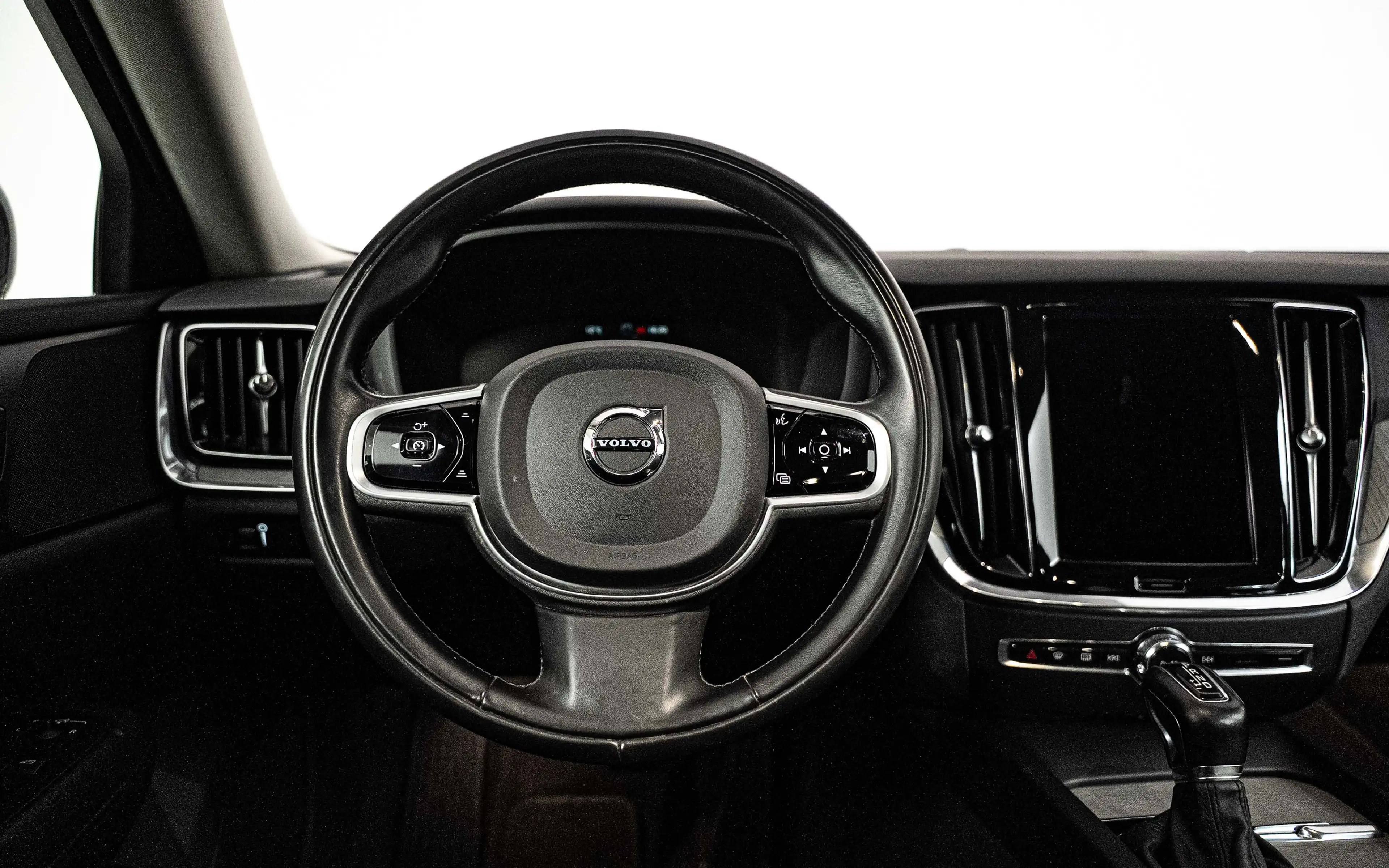 Volvo V60 Cross Country V60 Cross Country 2.0 D3 AWD Geartronic — photo 11