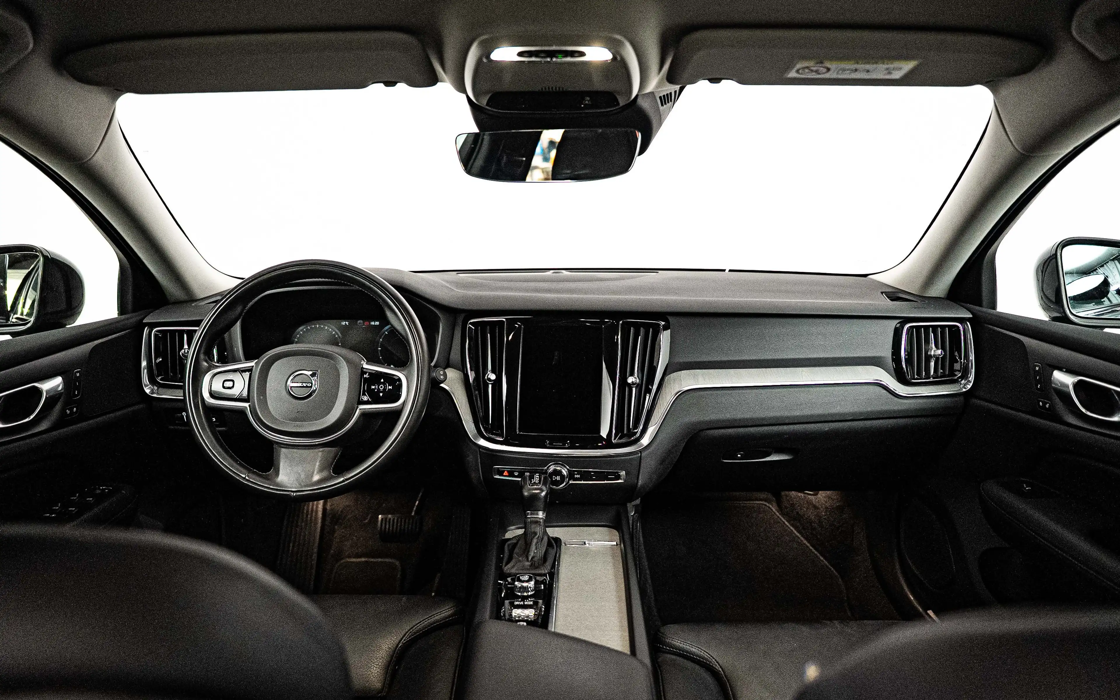 Volvo V60 Cross Country V60 Cross Country 2.0 D3 AWD Geartronic — photo 10