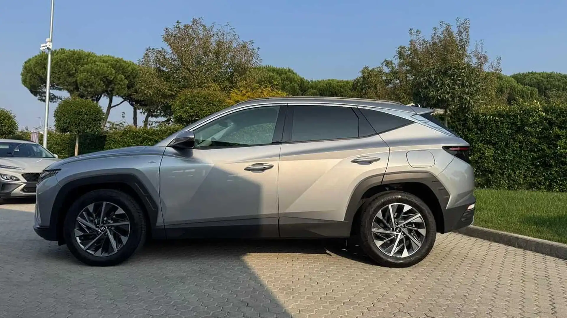 Hyundai TUCSON 3ª serie 1.6 T-GDI 48V DCT XLine Grigio - 2