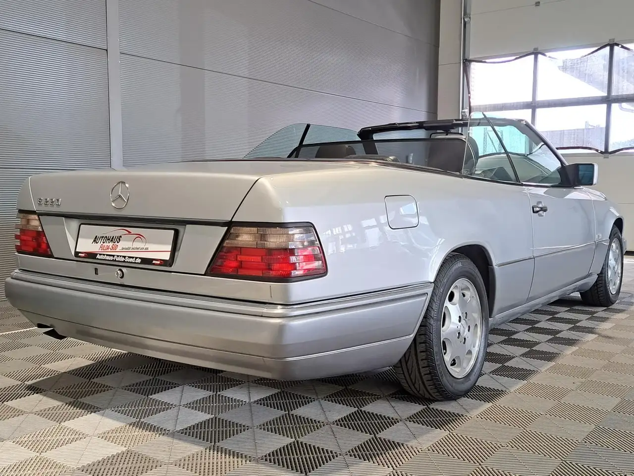 Mercedes-Benz E 220 Cabrio W124 °Shzg°Klima°Tempomat°Automatik, foto 4