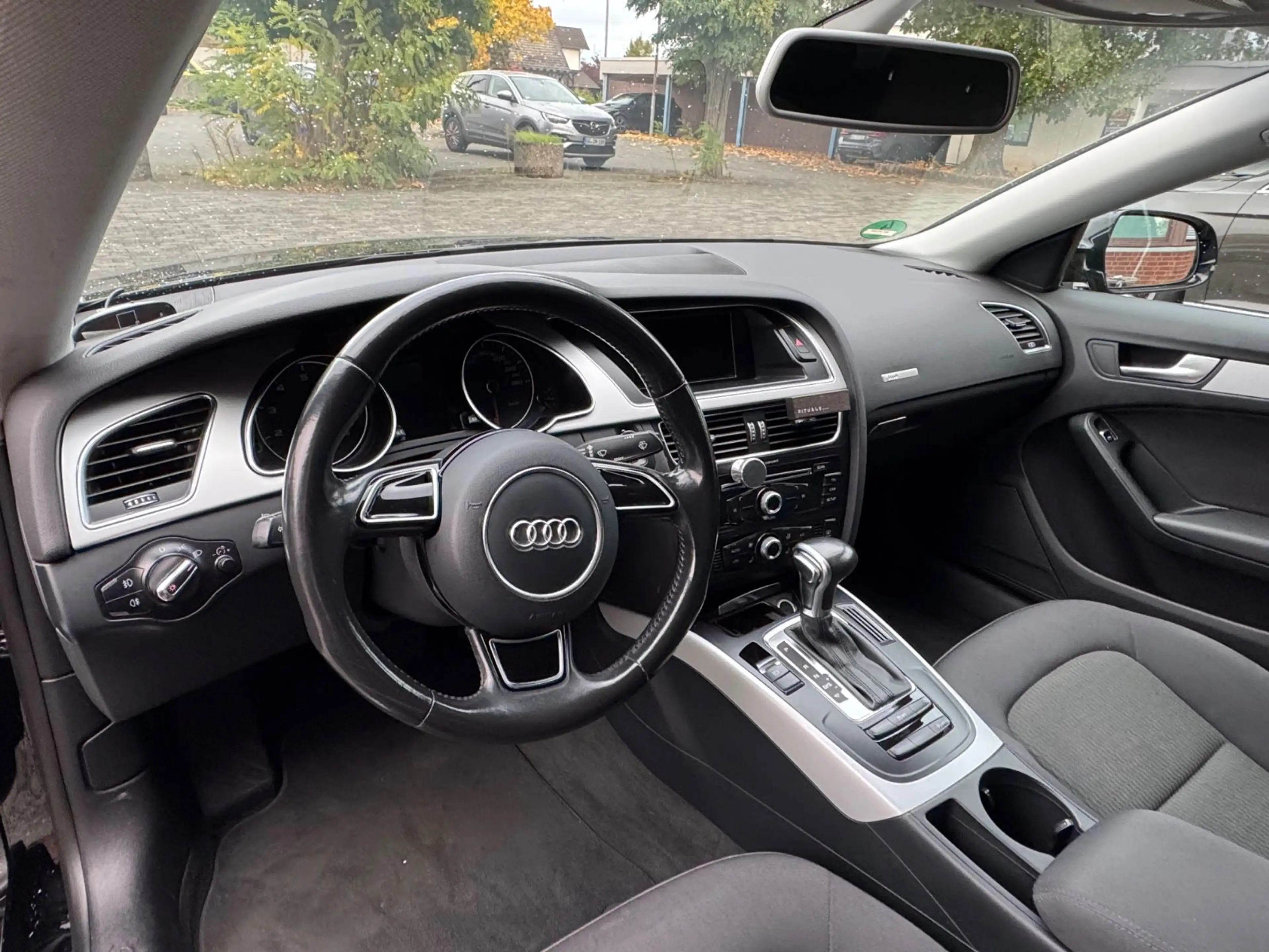 Audi A5 Sportback 1.8 TFSI *SHZ*PDC*ALU* — photo 9