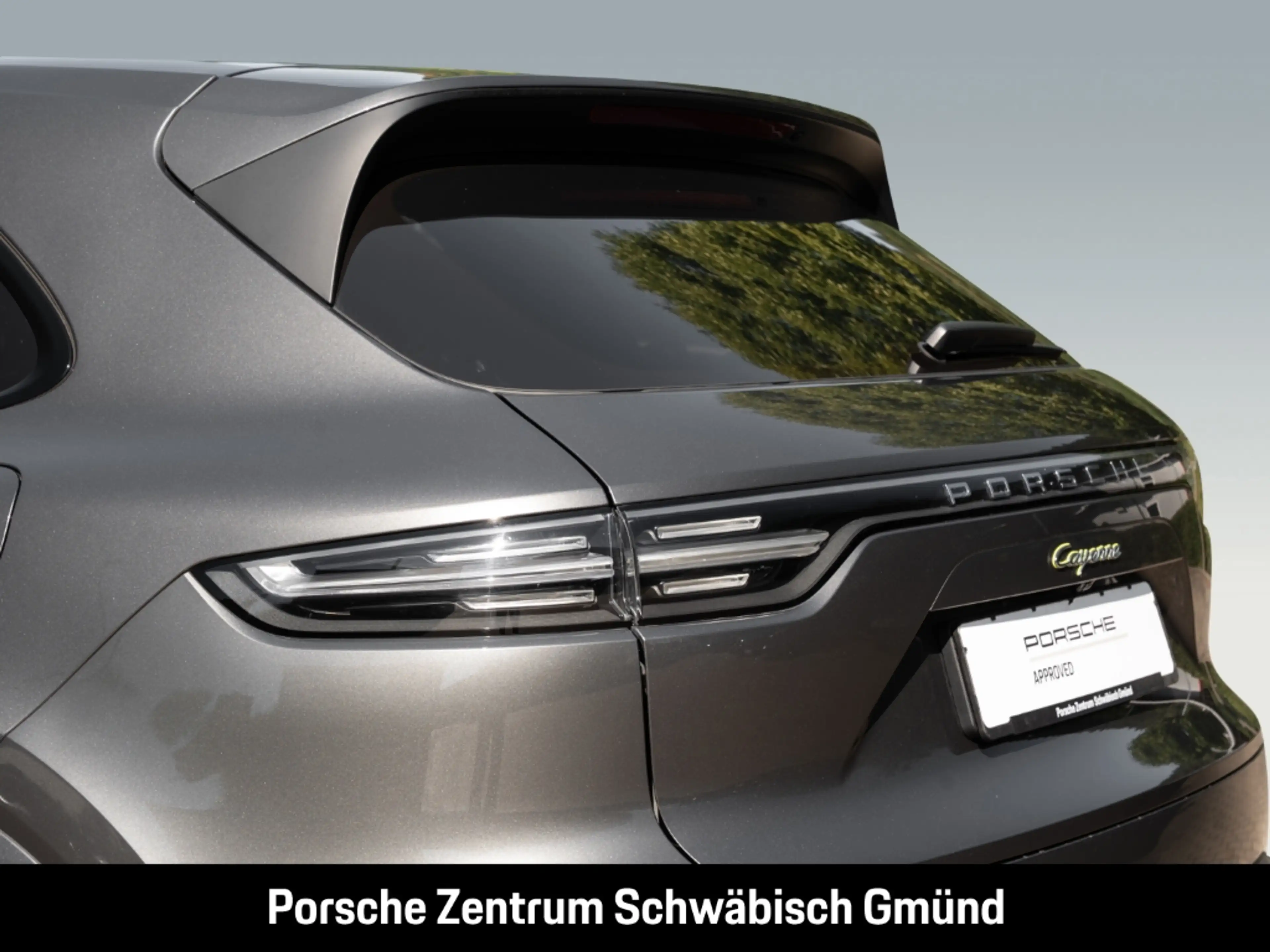 Porsche Cayenne E-Hybrid Nachtsicht InnoDrive HA-Lenkung — photo 14