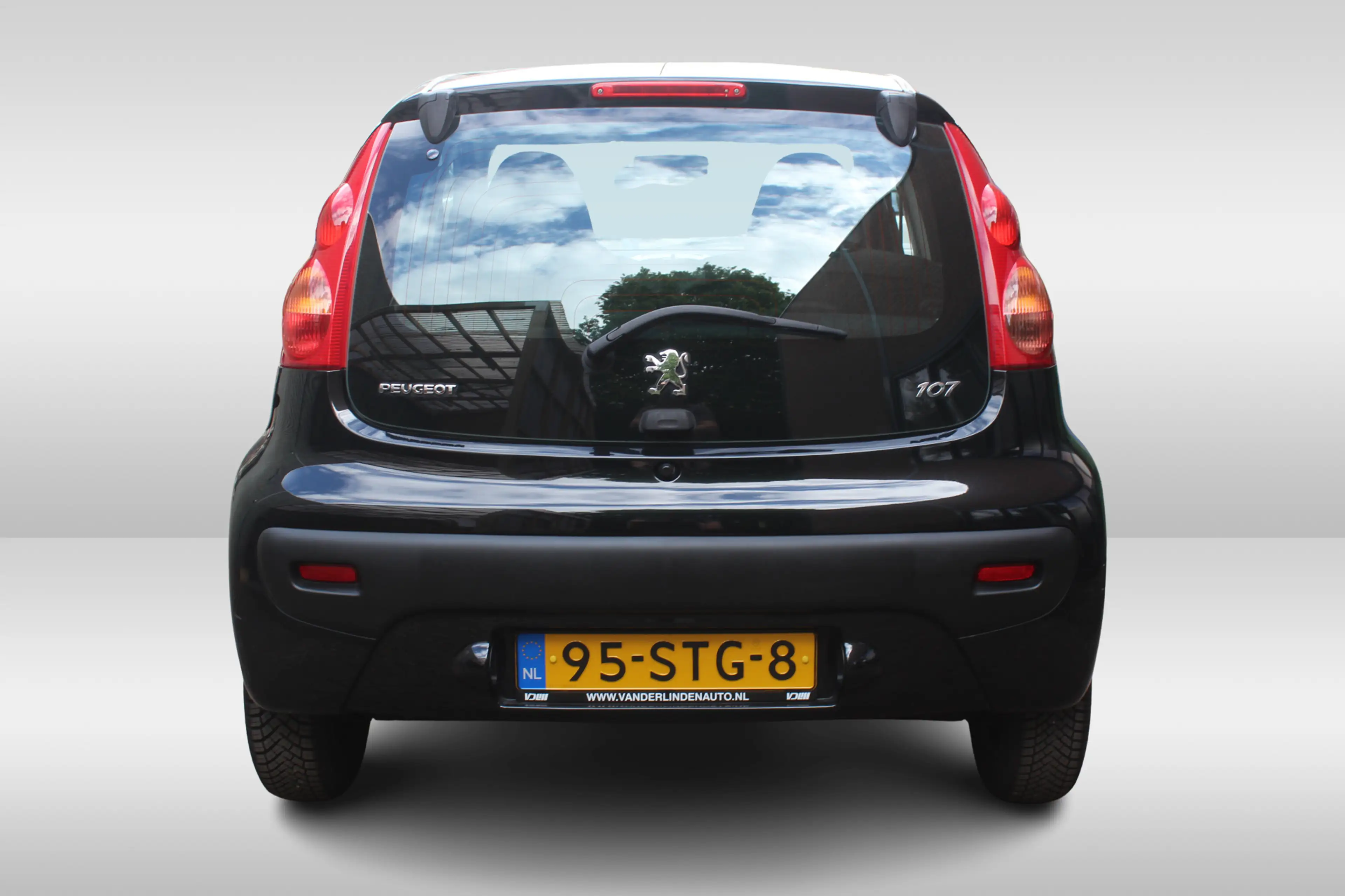 Peugeot 107 1.0-12V XS — photo 5