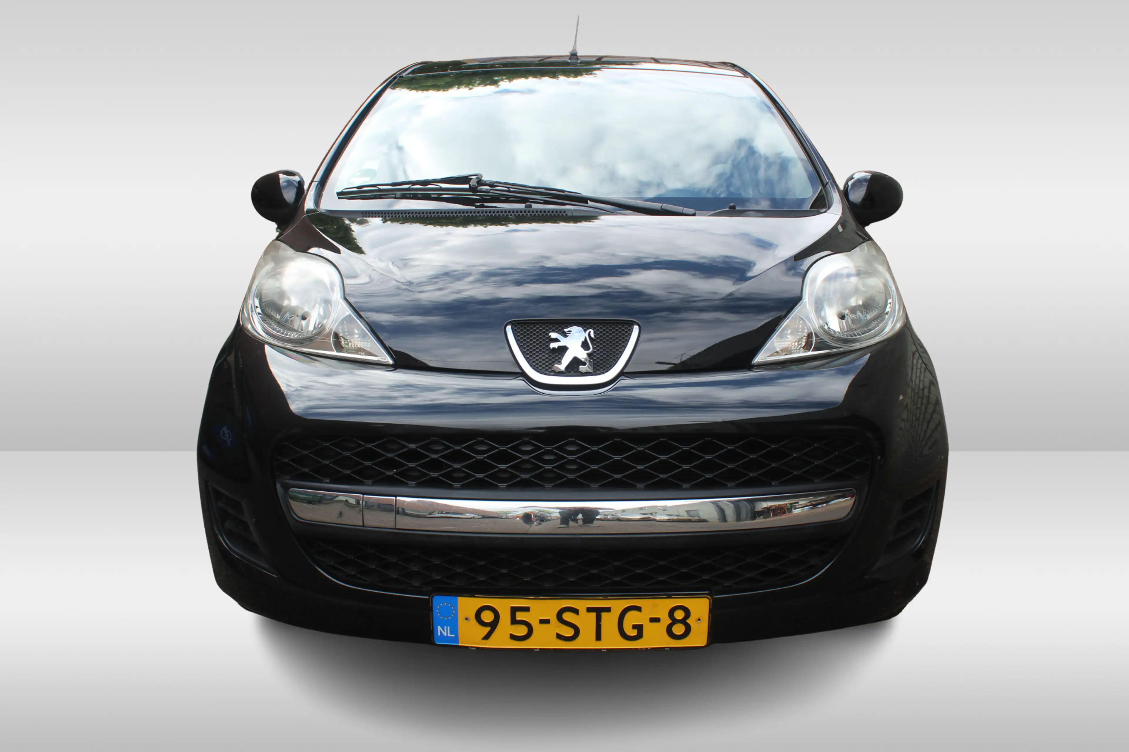 Peugeot 107 1.0-12V XS — photo 2