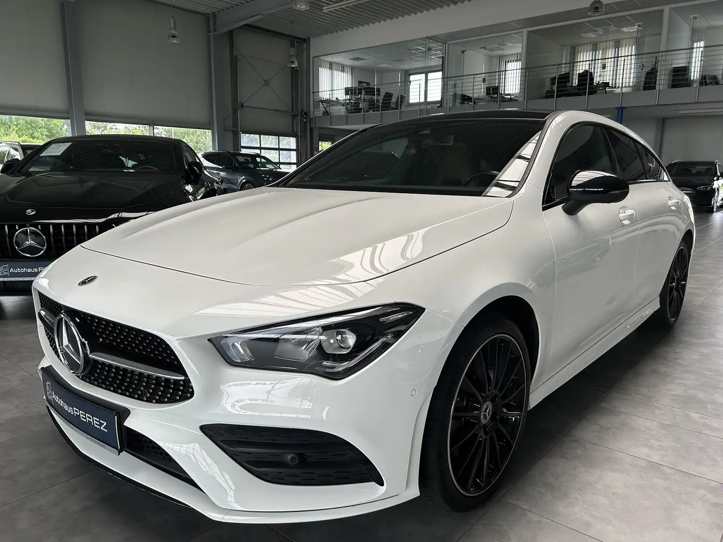 Mercedes-Benz CLA 250 e AMG PANO-AHK-BURMESTER Blanc - 2