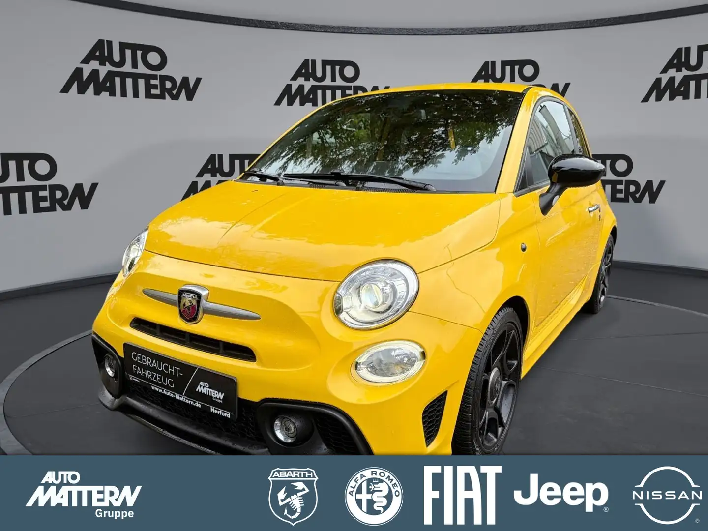 Abarth 595 Pista|AC|PDC|CarPlay|Bluetooth|Touchscreen Geel - 1
