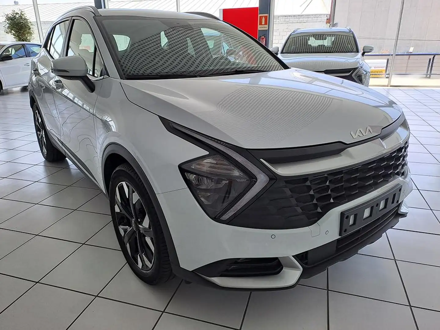 Kia Sportage 1.6 T-GDI PHEV DRIVE 4WD AUTO 5P Blanc - 2