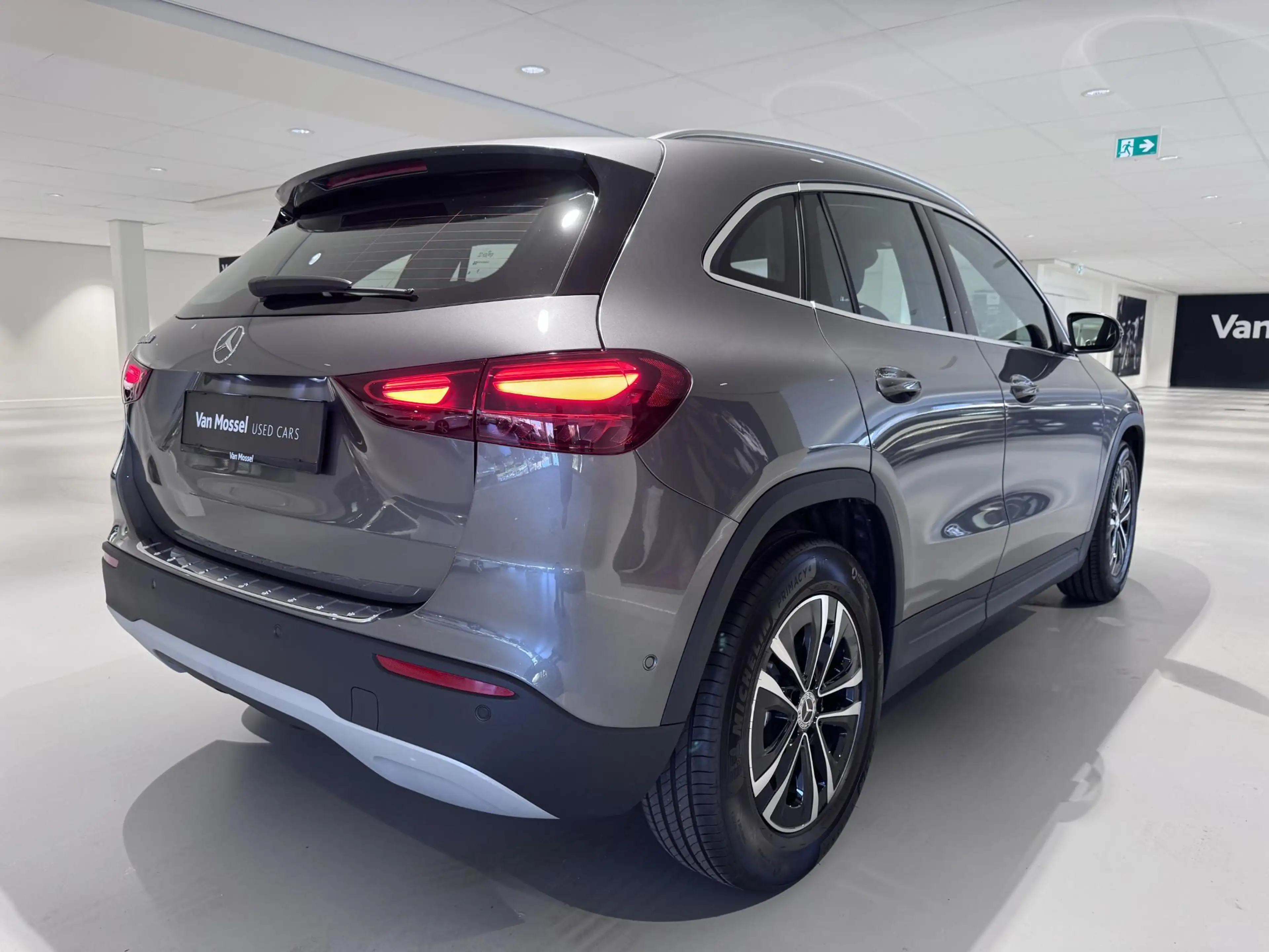 Mercedes-Benz GLA 180 Business Line — photo 6