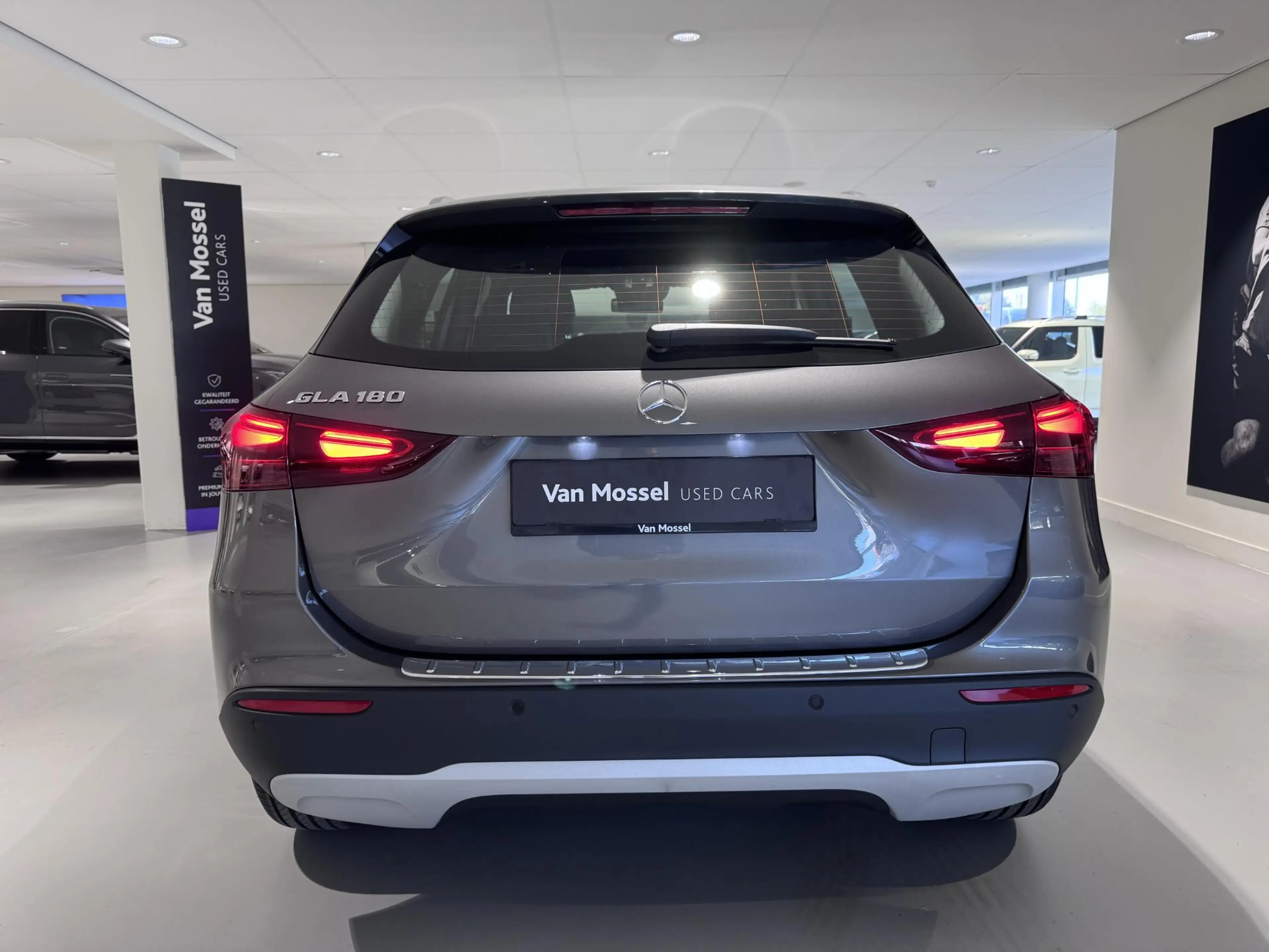 Mercedes-Benz GLA 180 Business Line — photo 5