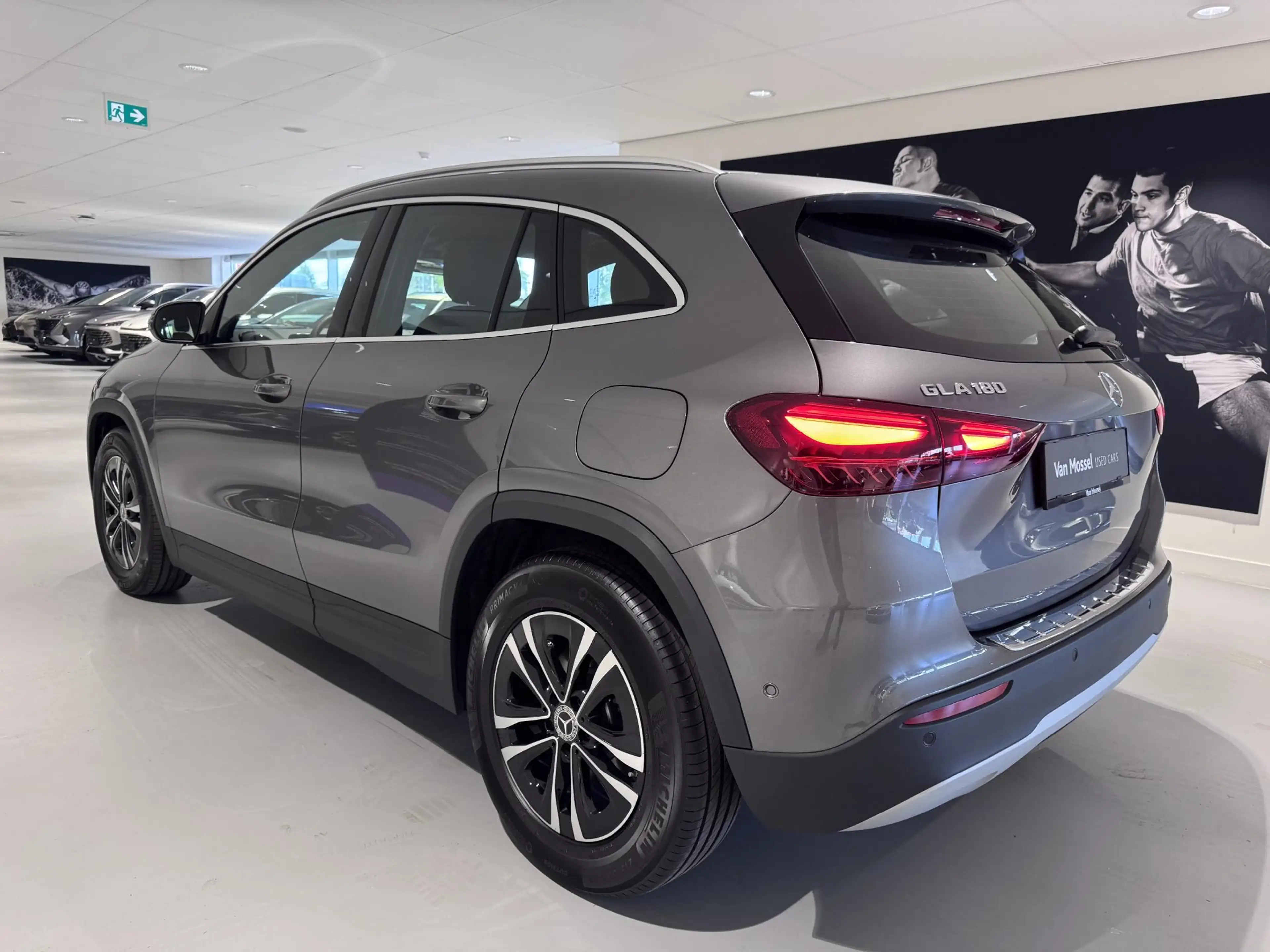 Mercedes-Benz GLA 180 Business Line — photo 4