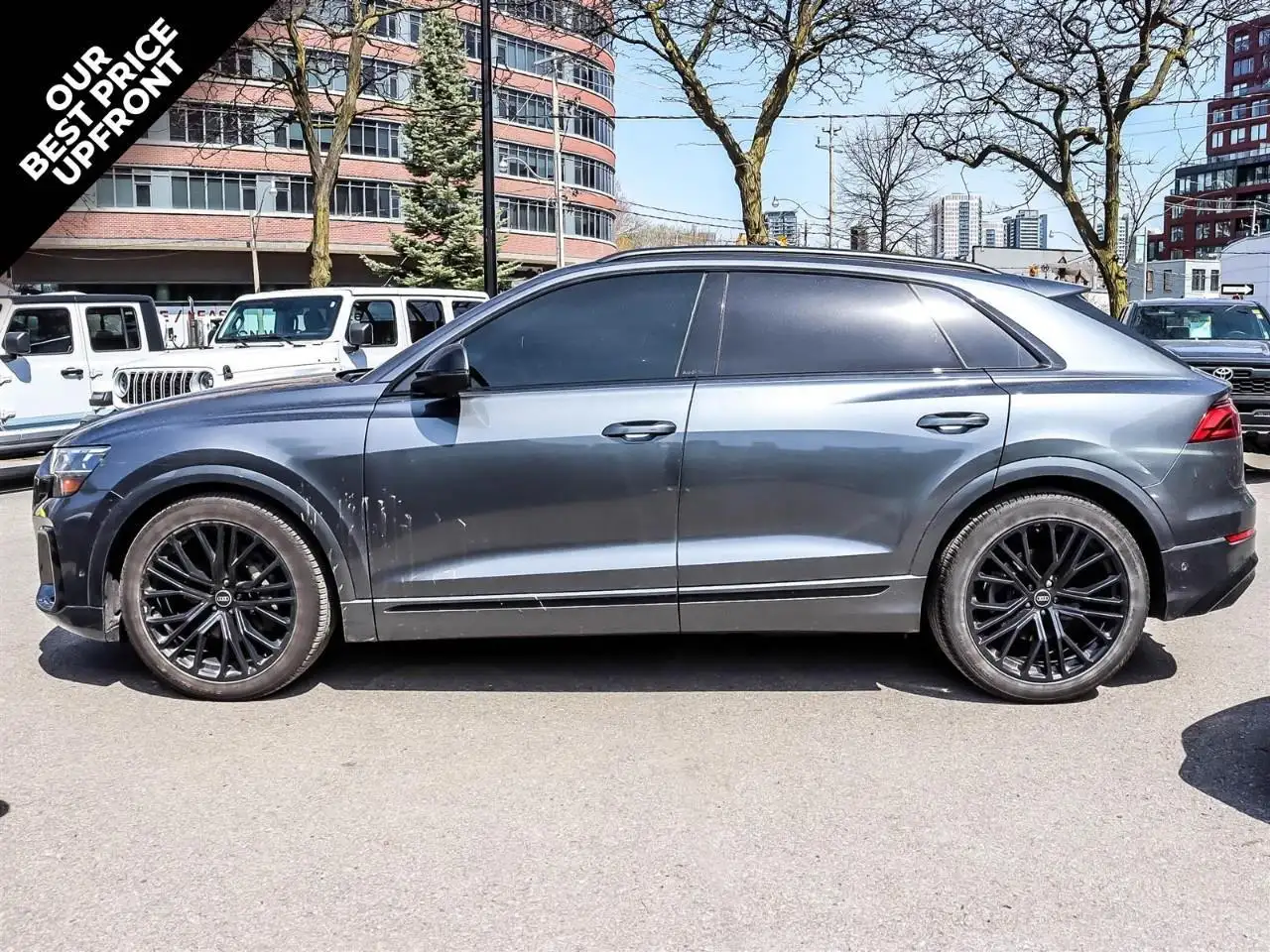 Audi Q8 снимка Audi Q8