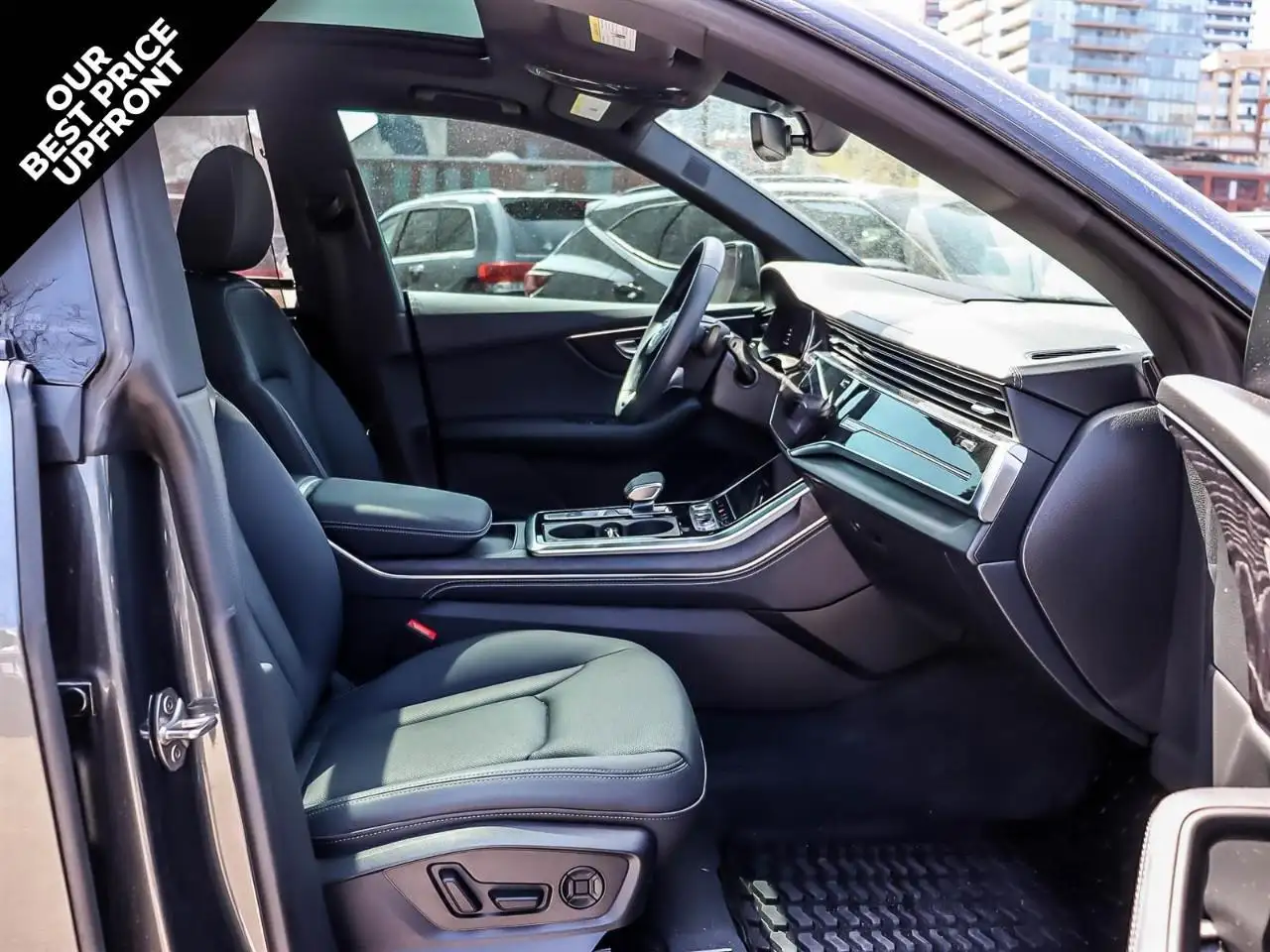 Audi Q8 снимка Audi Q8