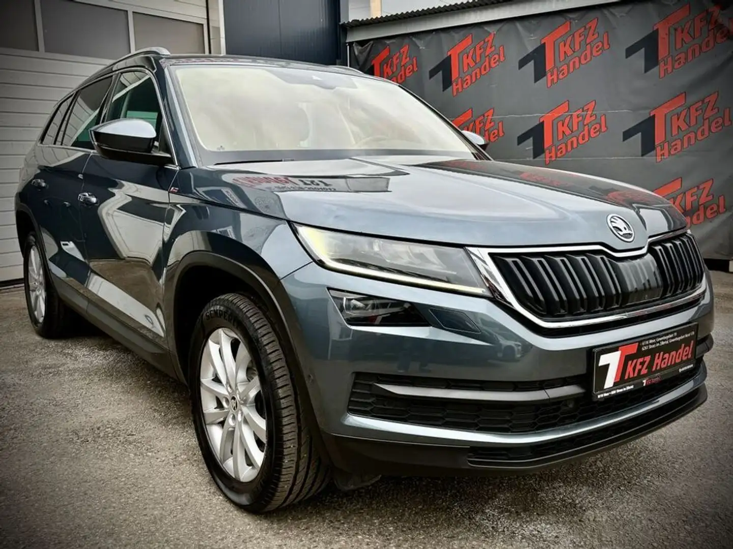 Skoda Kodiaq Style 4x4 Gris - 2
