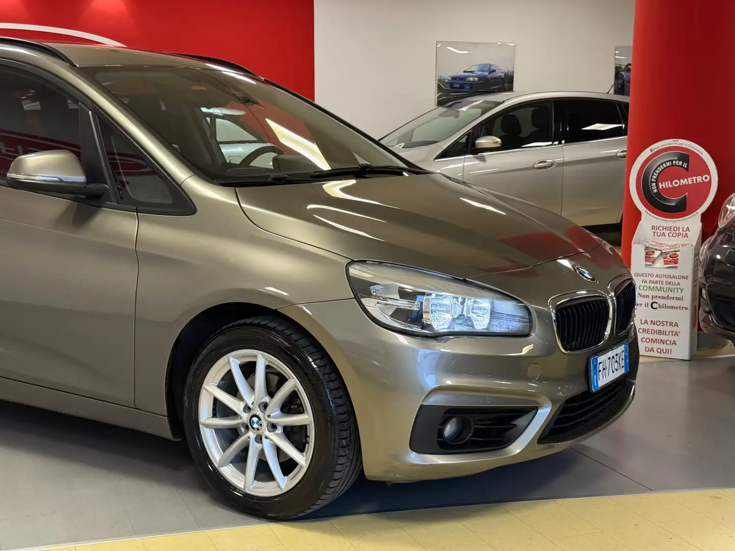 BMW 216d Grand Tourer 7 posti Beige - 2