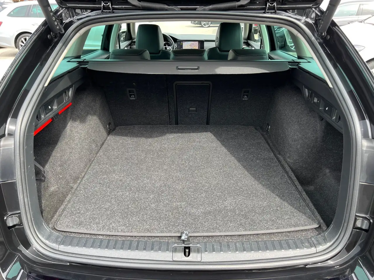 Skoda Octavia Combi 2,0 TDI 4x4 Style DSG NP:, миниатюра 15