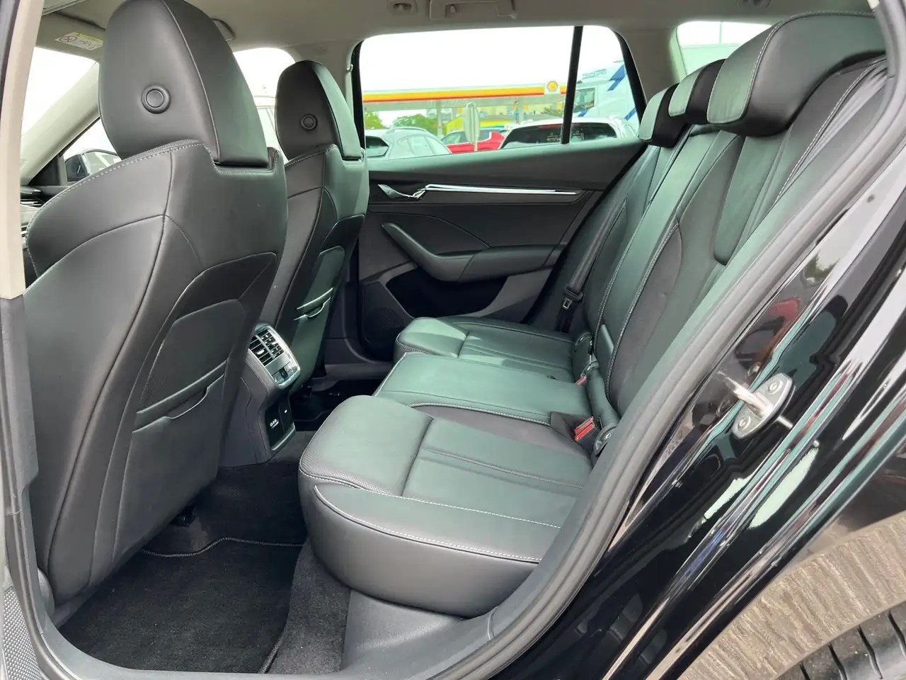 Skoda Octavia Combi 2,0 TDI 4x4 Style DSG NP:, миниатюра 14