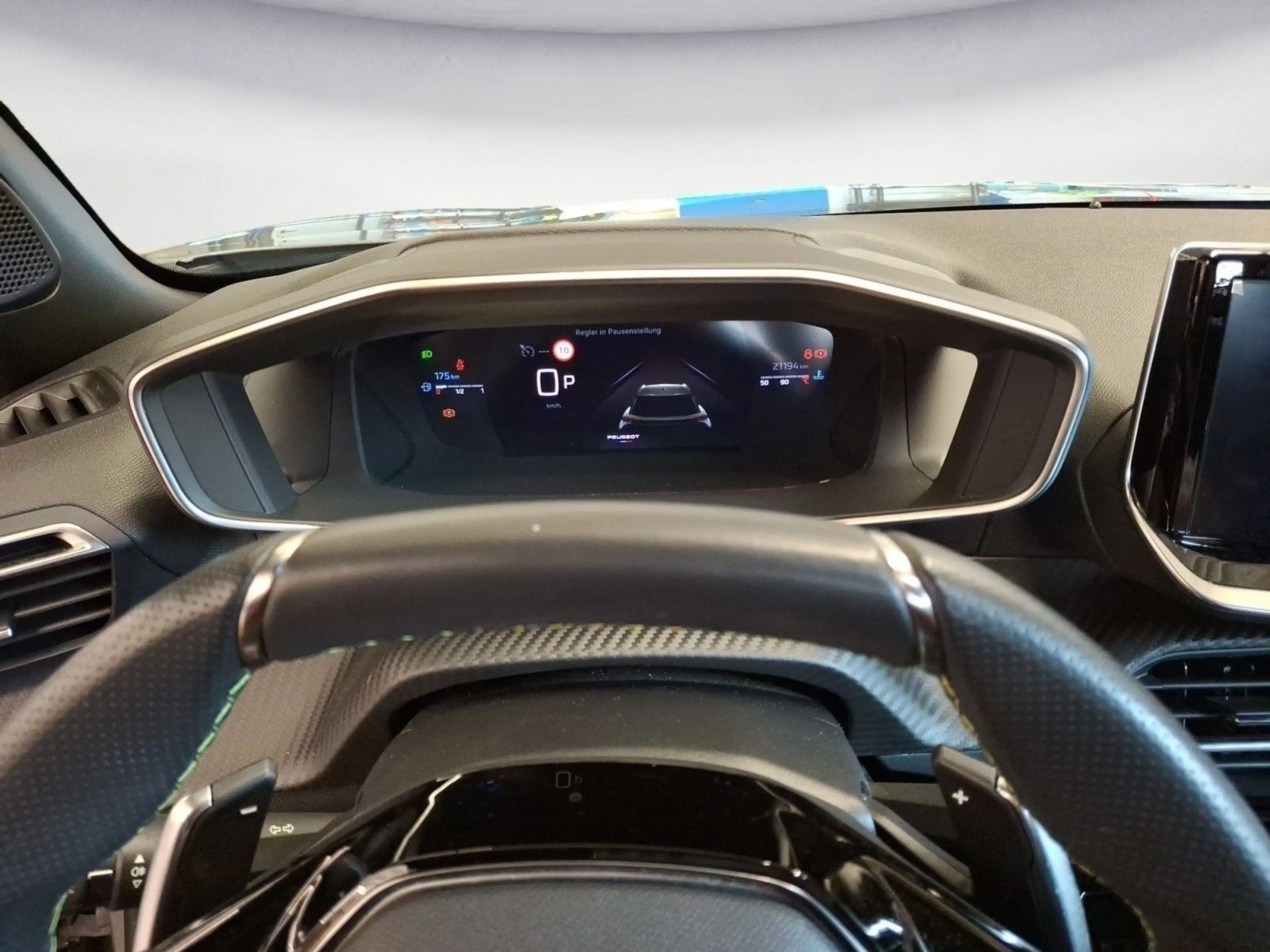 Peugeot 2008 PureTech 130 EAT8 GT Navi LED Bluetooth PDC — photo 13