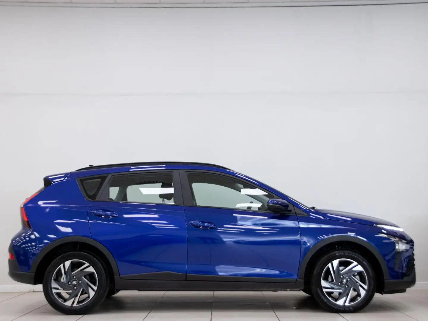 Hyundai BAYON 1.0 TGDI 48V Maxx Azul - 2