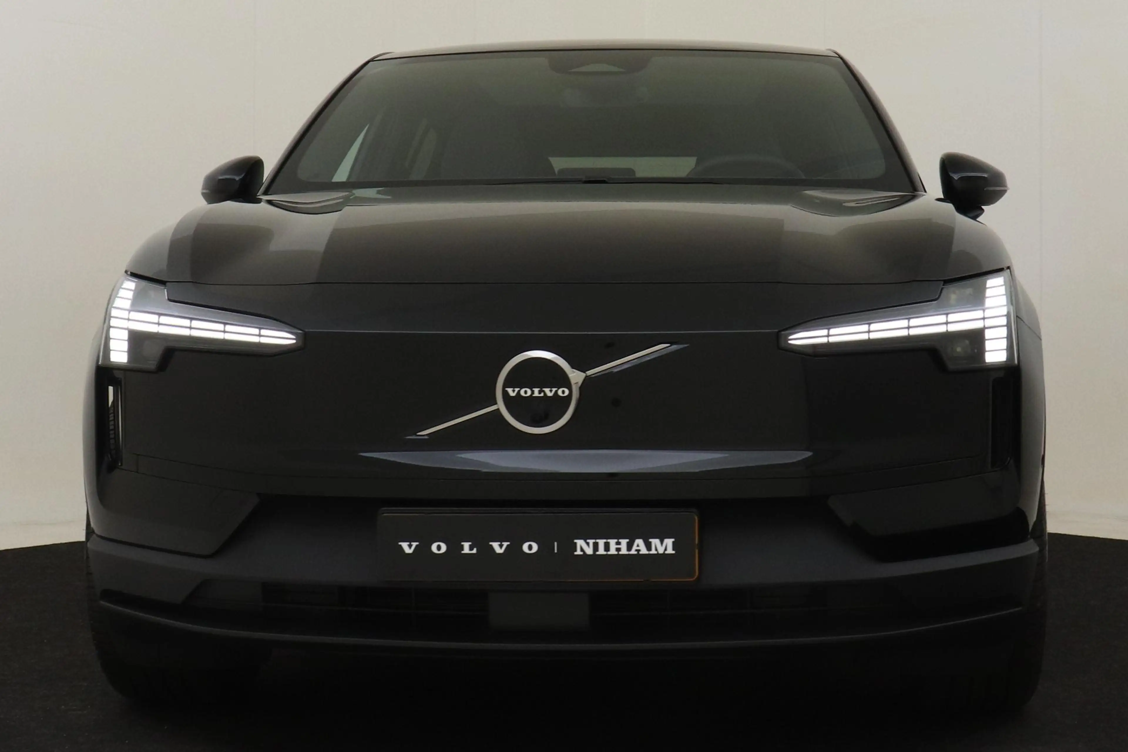 Volvo EX30 SINGLE MOTOR EXTENDED RANGE ULTRA 69 kWh -PANO.DAK — photo 9