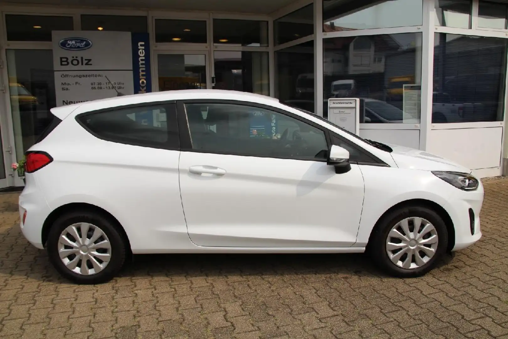 Ford Fiesta Cool & Connect Weiß - 2