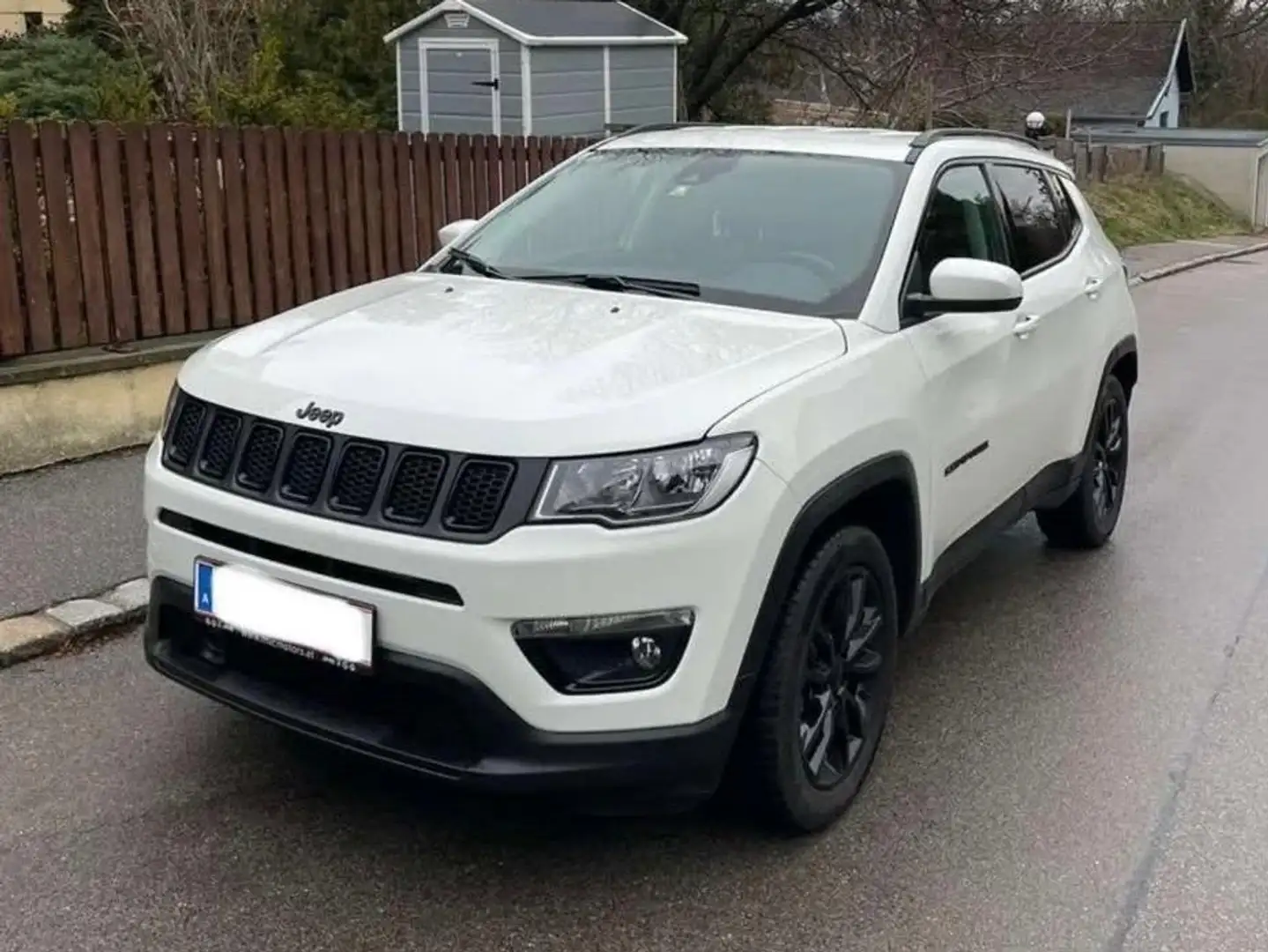 Jeep Compass Compass 1,3 MultiAir Night Eagle T4 FWD 6DDCT Night Eagle Weiß - 1