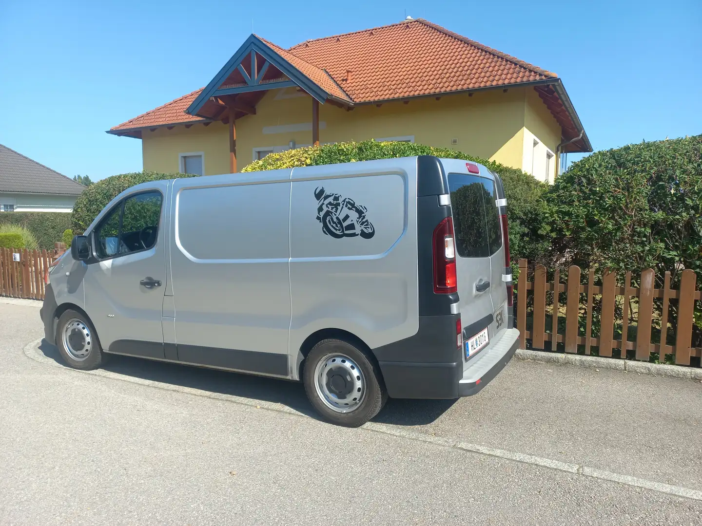 Opel Vivaro Vivaro B Transporter Silber - 2