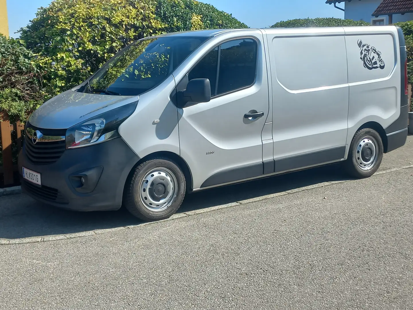 Opel Vivaro Vivaro B Transporter Silber - 1