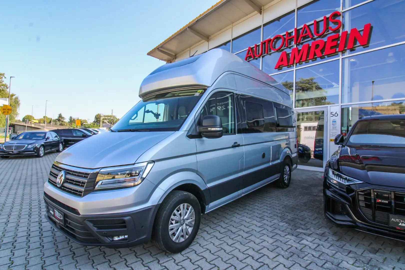 Volkswagen Crafter Grand California 600 FW/AHK/Doppelbett/ Silber - 1