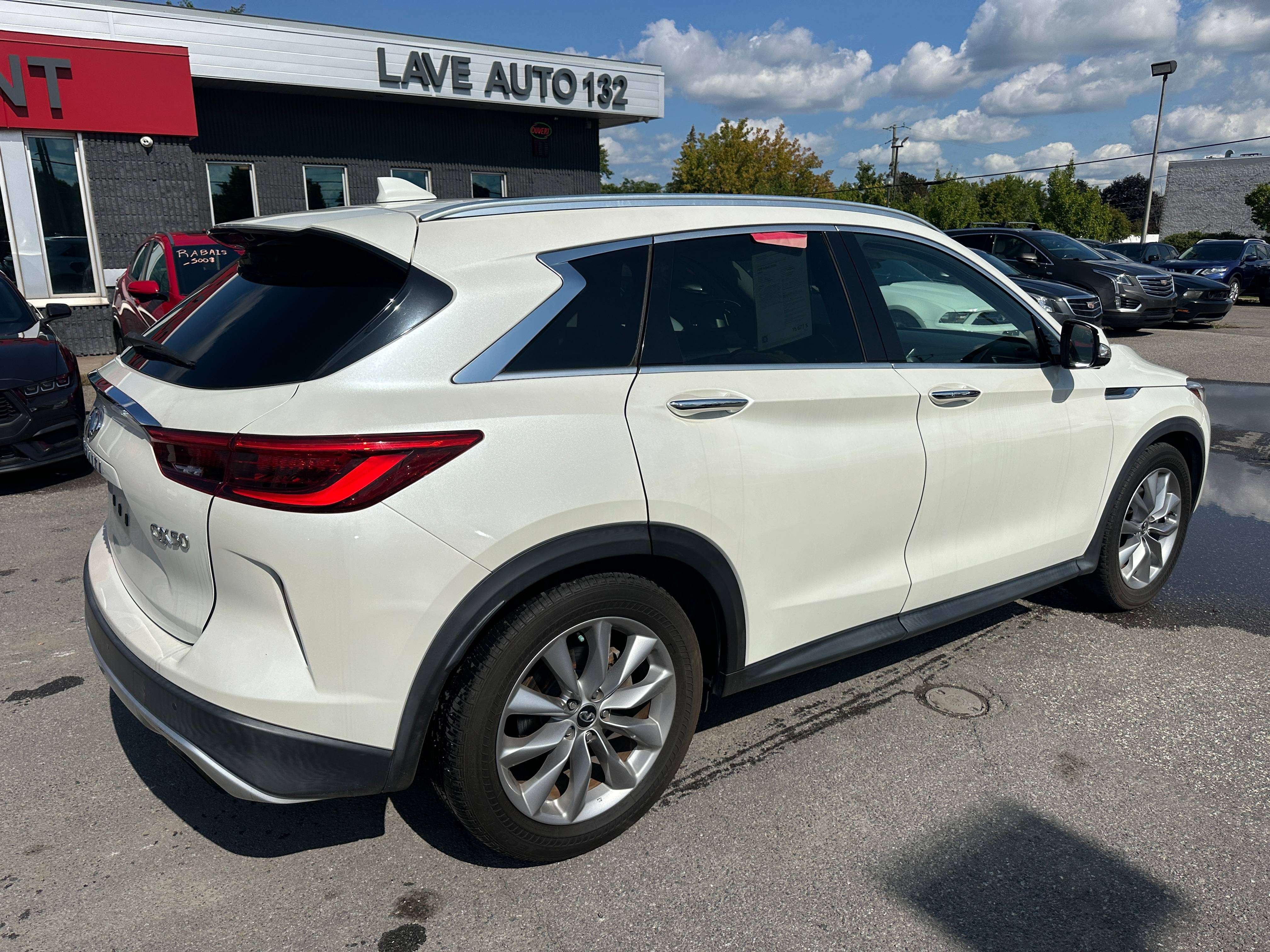 2019 Infiniti QX50 Essential - Image 6