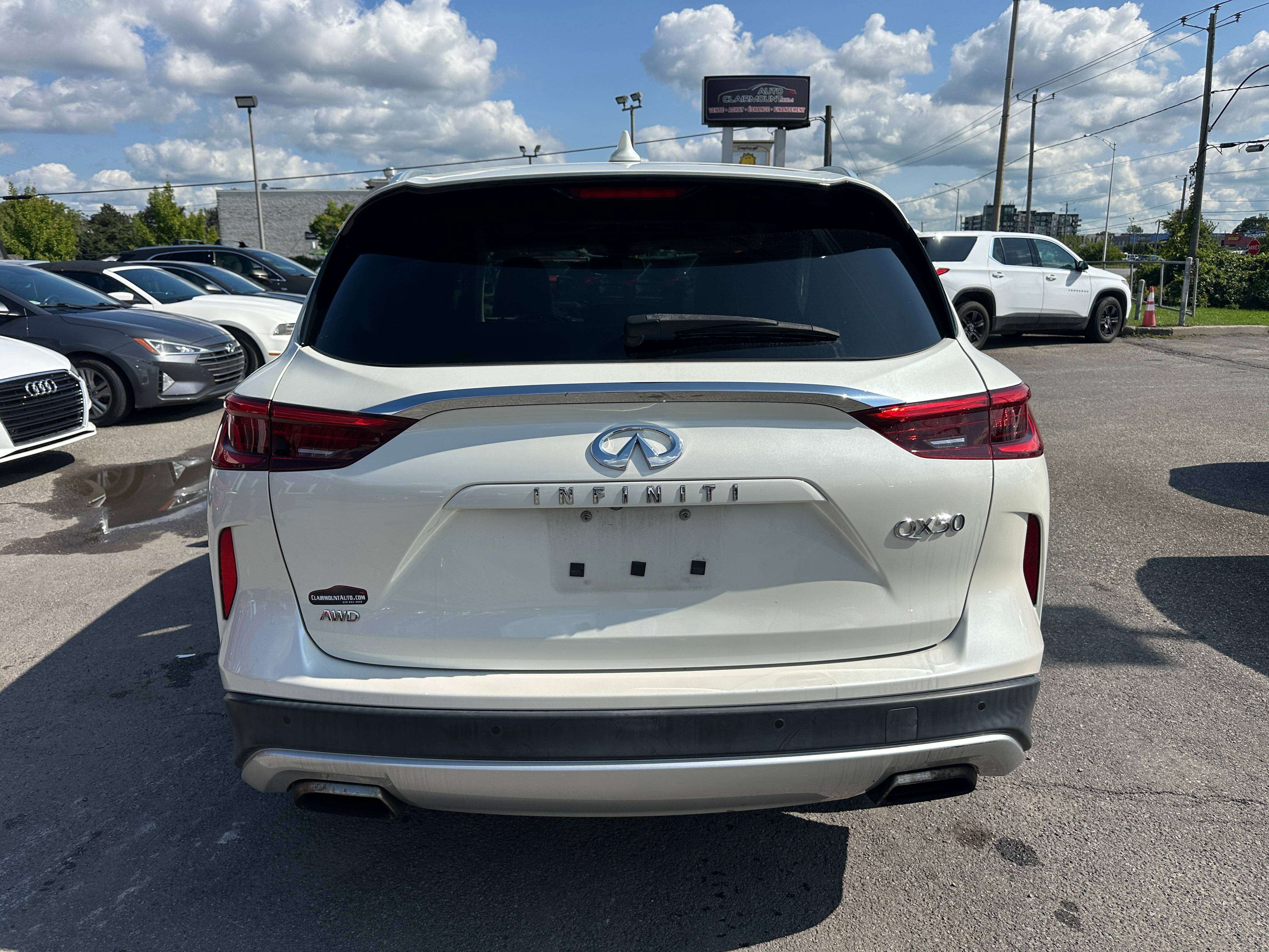 2019 Infiniti QX50 Essential - Image 5