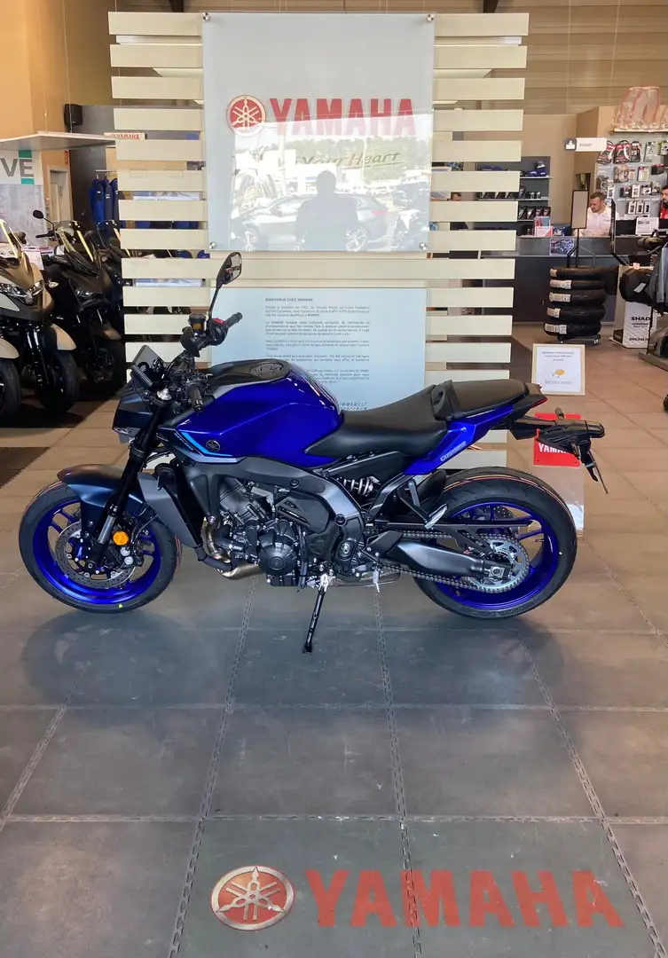 Yamaha MT-09 Blau - 2