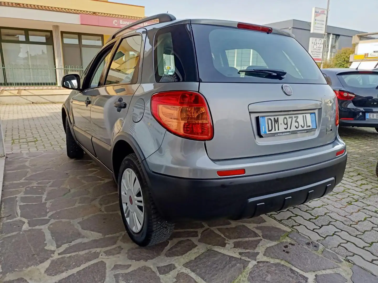 Fiat Sedici 1.6 16V 4x4 Dynamic GPL Grau - 2
