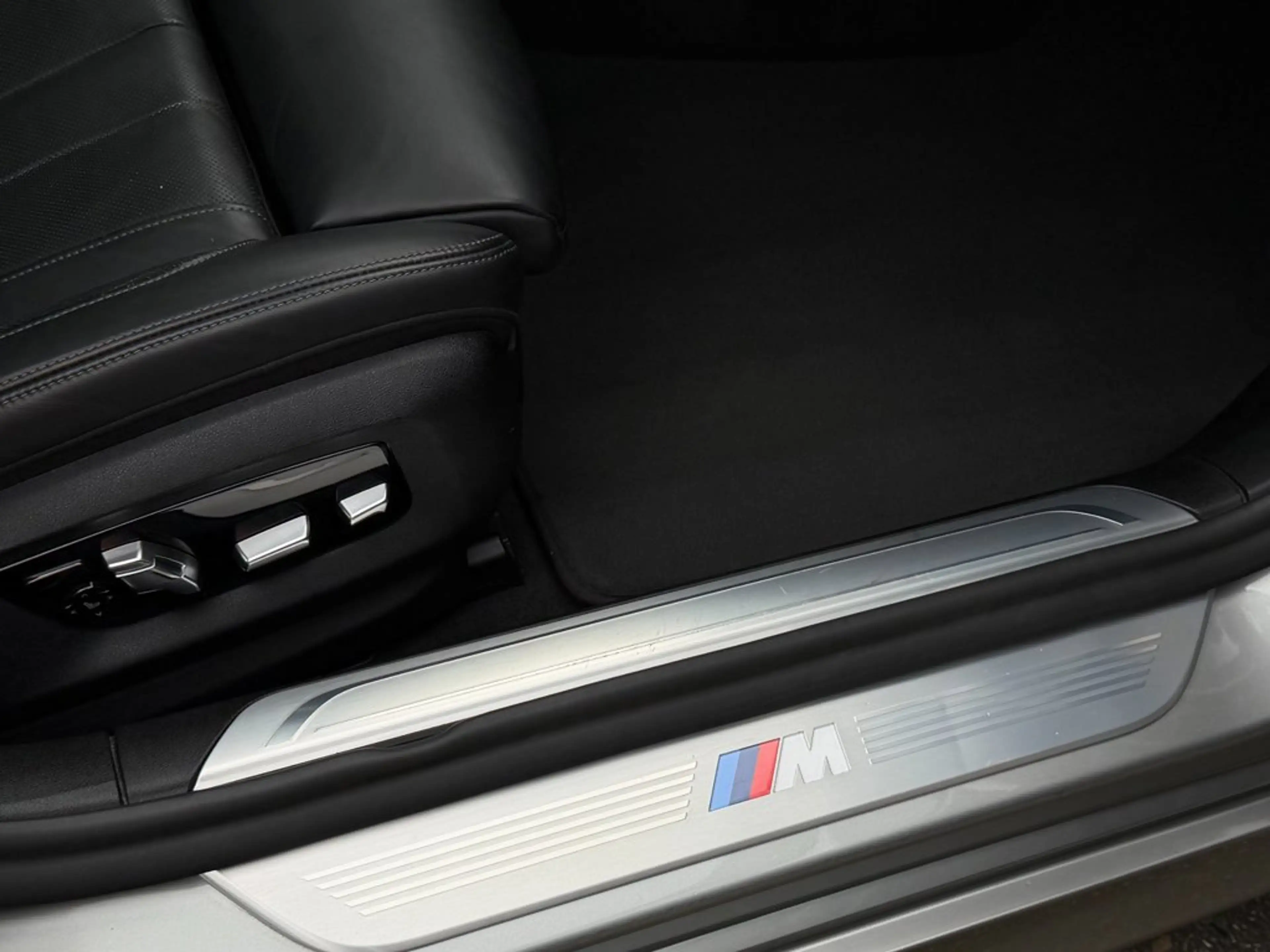 BMW 745 7-Serie 745e M-Sport Schuifdak Donington Grau — photo 14