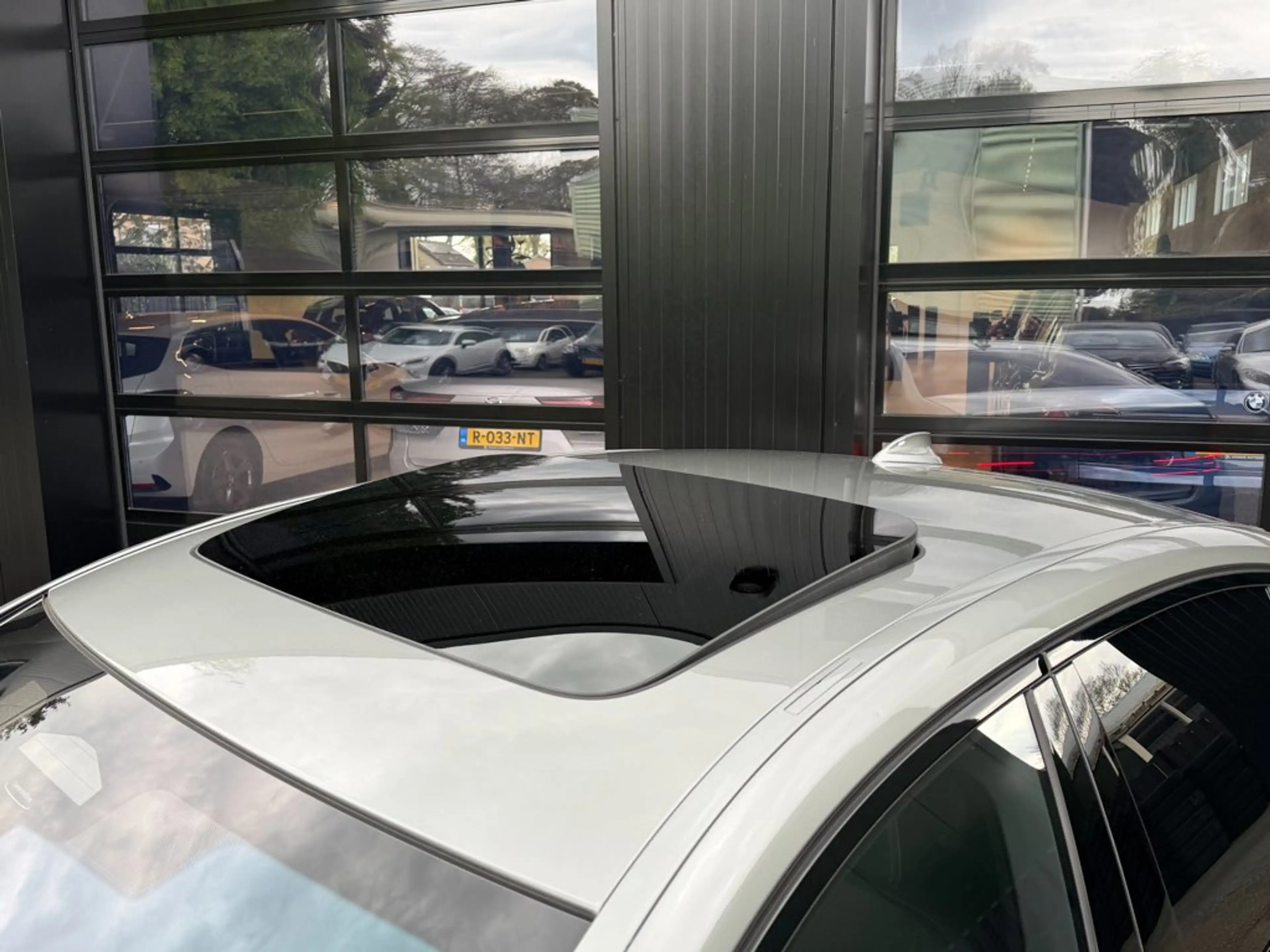 BMW 745 7-Serie 745e M-Sport Schuifdak Donington Grau — photo 6