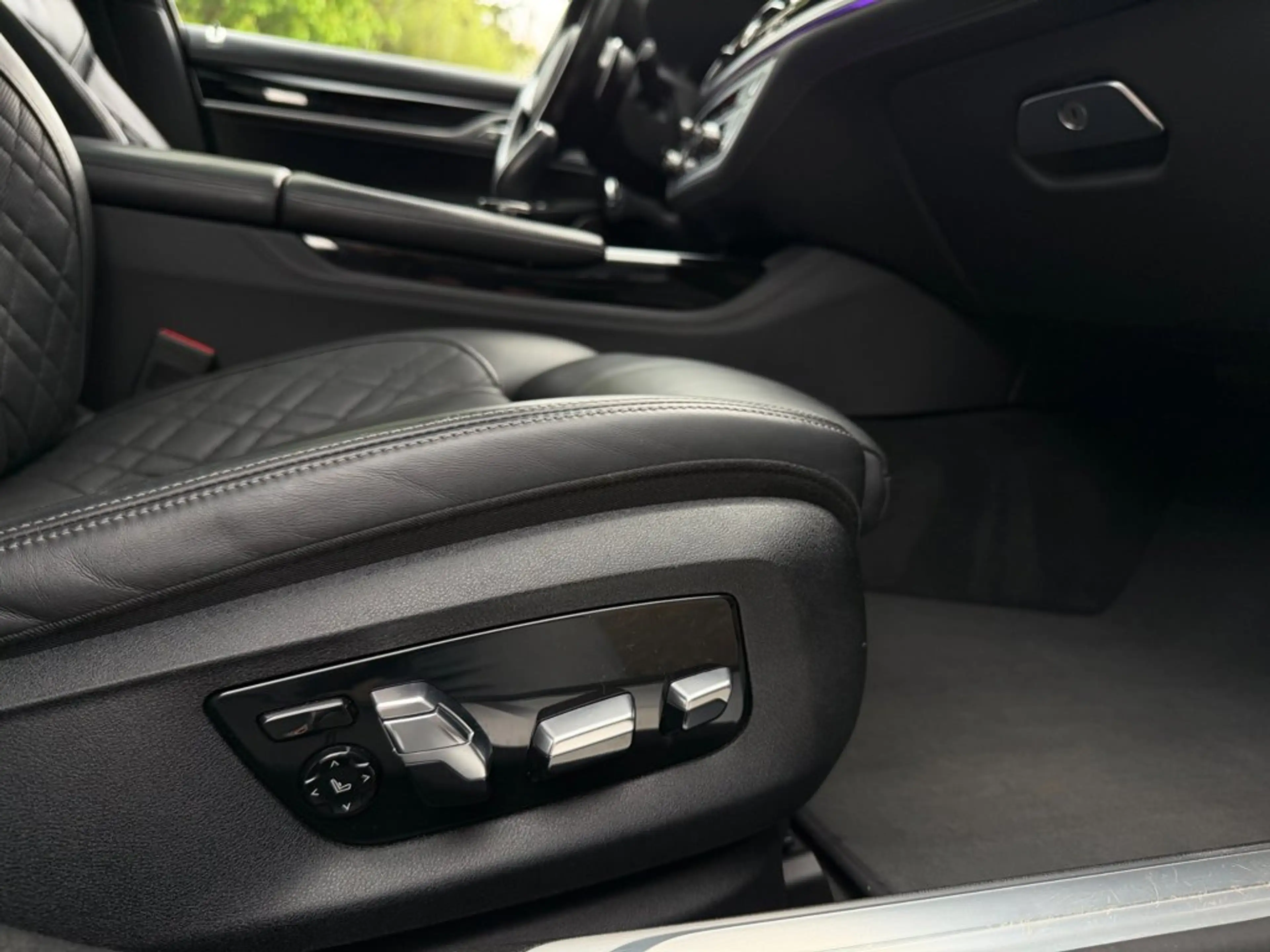 BMW 745 7-Serie 745e M-Sport Schuifdak Donington Grau — photo 15