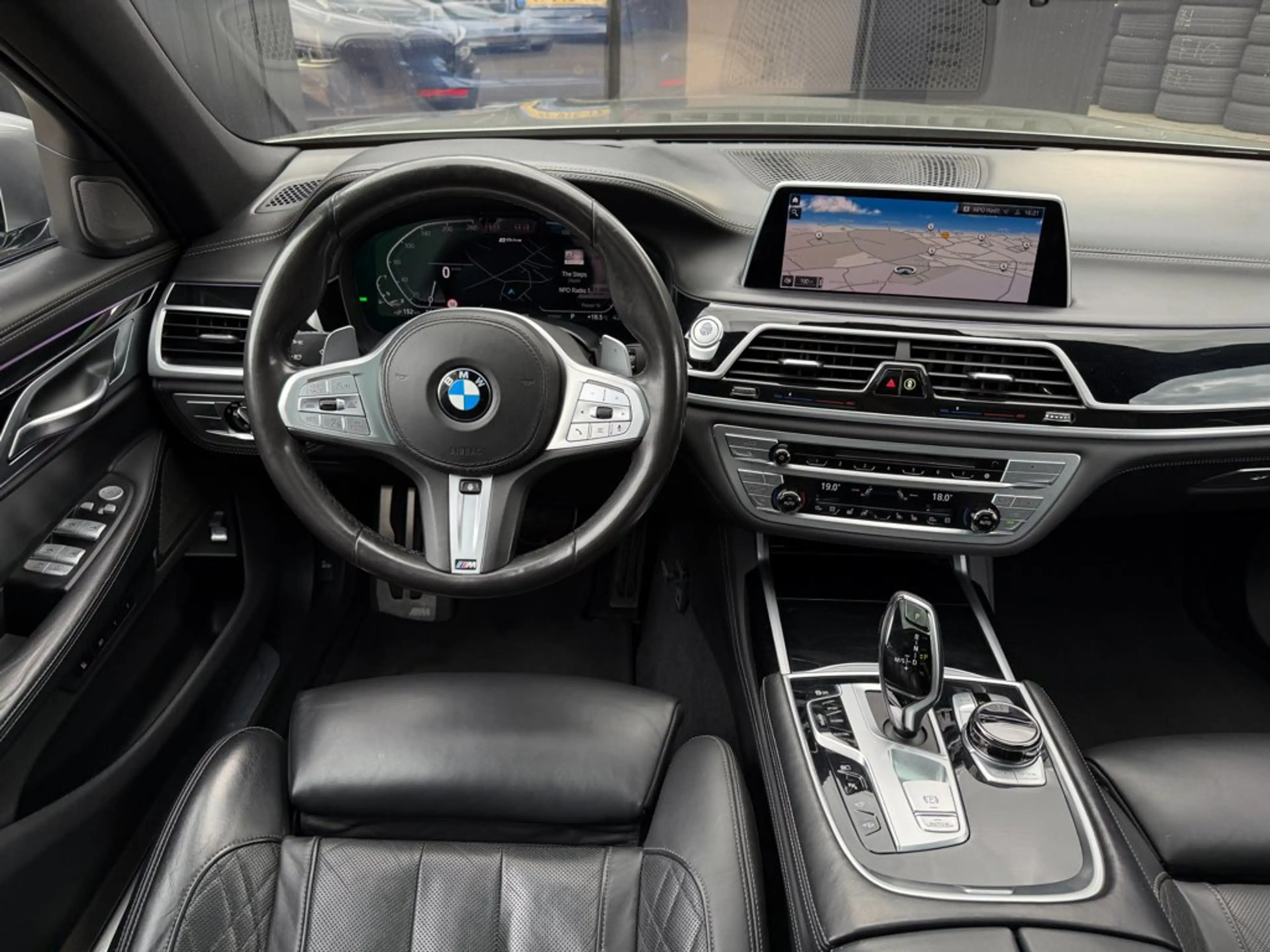 BMW 745 7-Serie 745e M-Sport Schuifdak Donington Grau — photo 11
