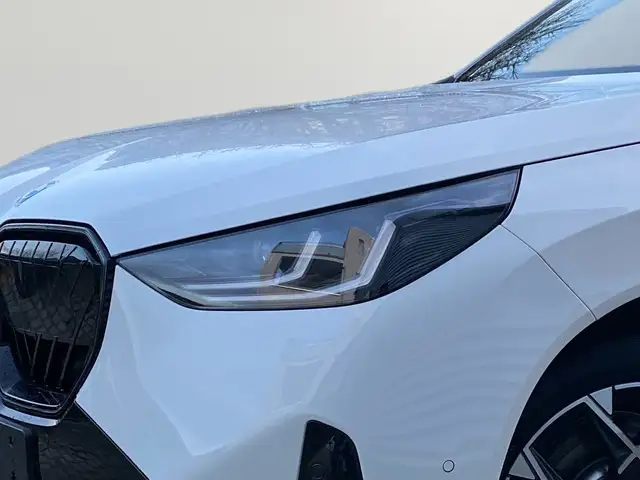 BMW X3 view 5