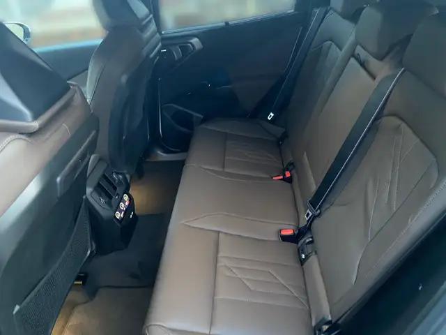 BMW X3 view 11