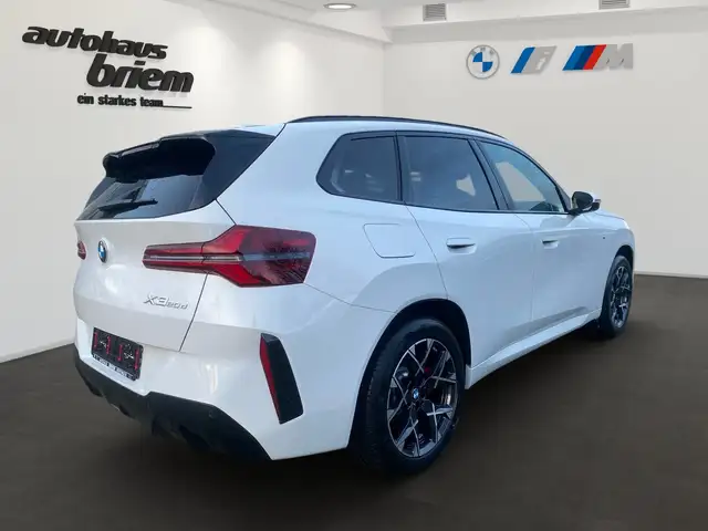 BMW X3 view 3