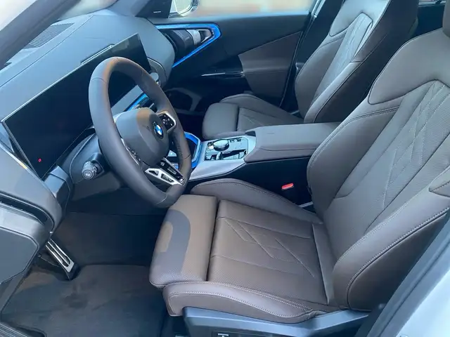 BMW X3 view 7