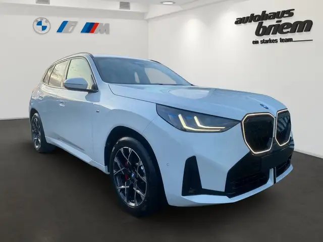 BMW X3 view 2