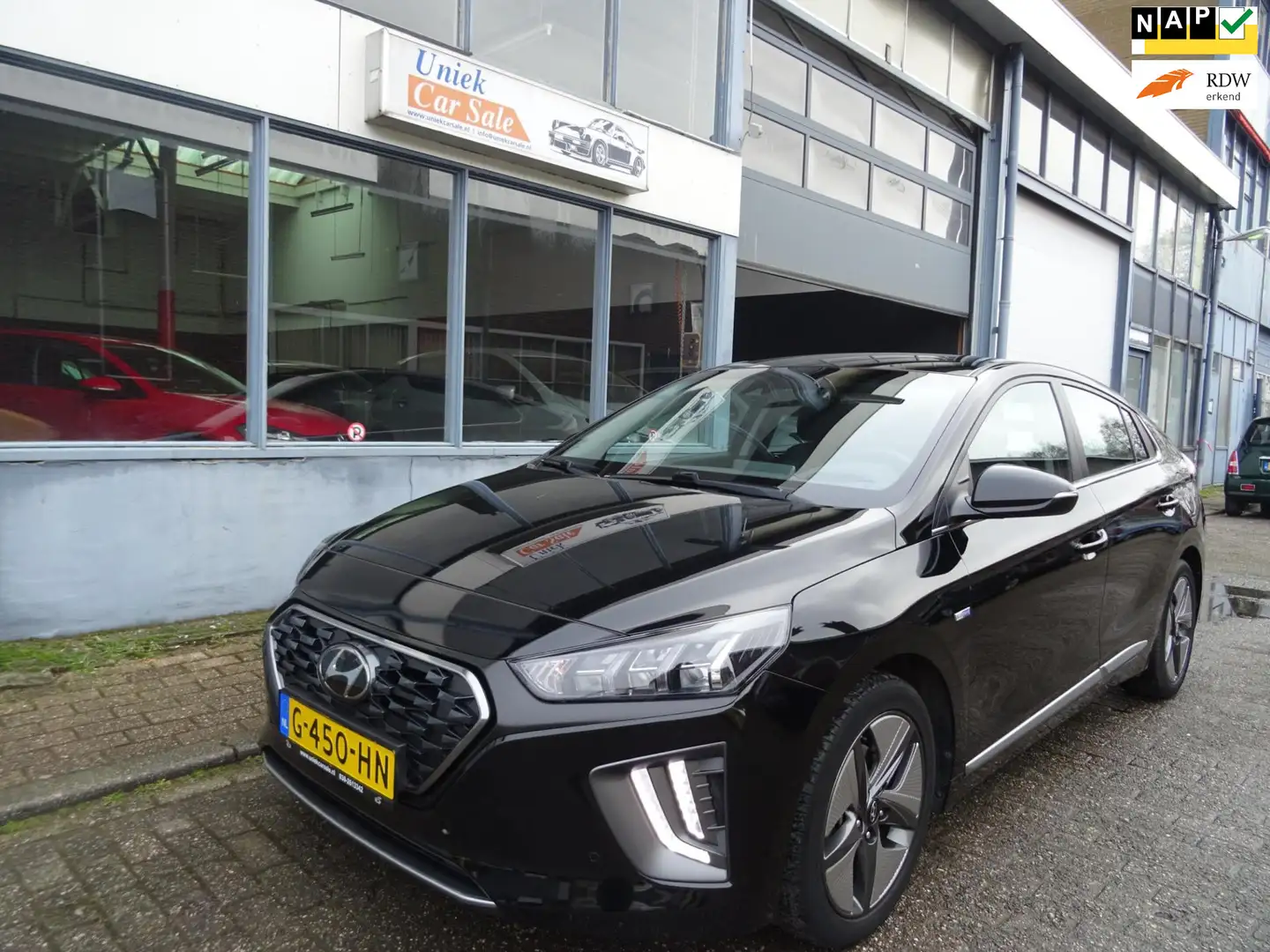 Hyundai IONIQ 1.6 GDi Comfort - Plus Schwarz - 1