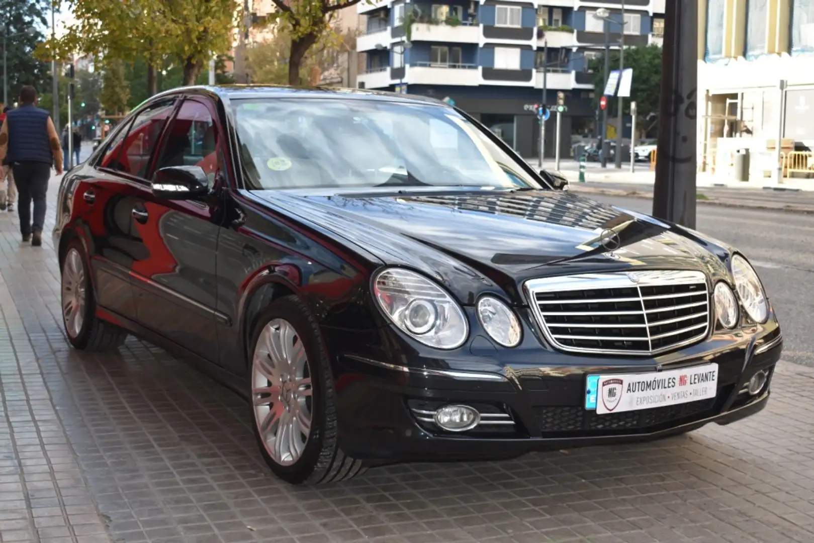 Mercedes-Benz E 280 280CDI 4M Avantgarde Aut. Negro - 2