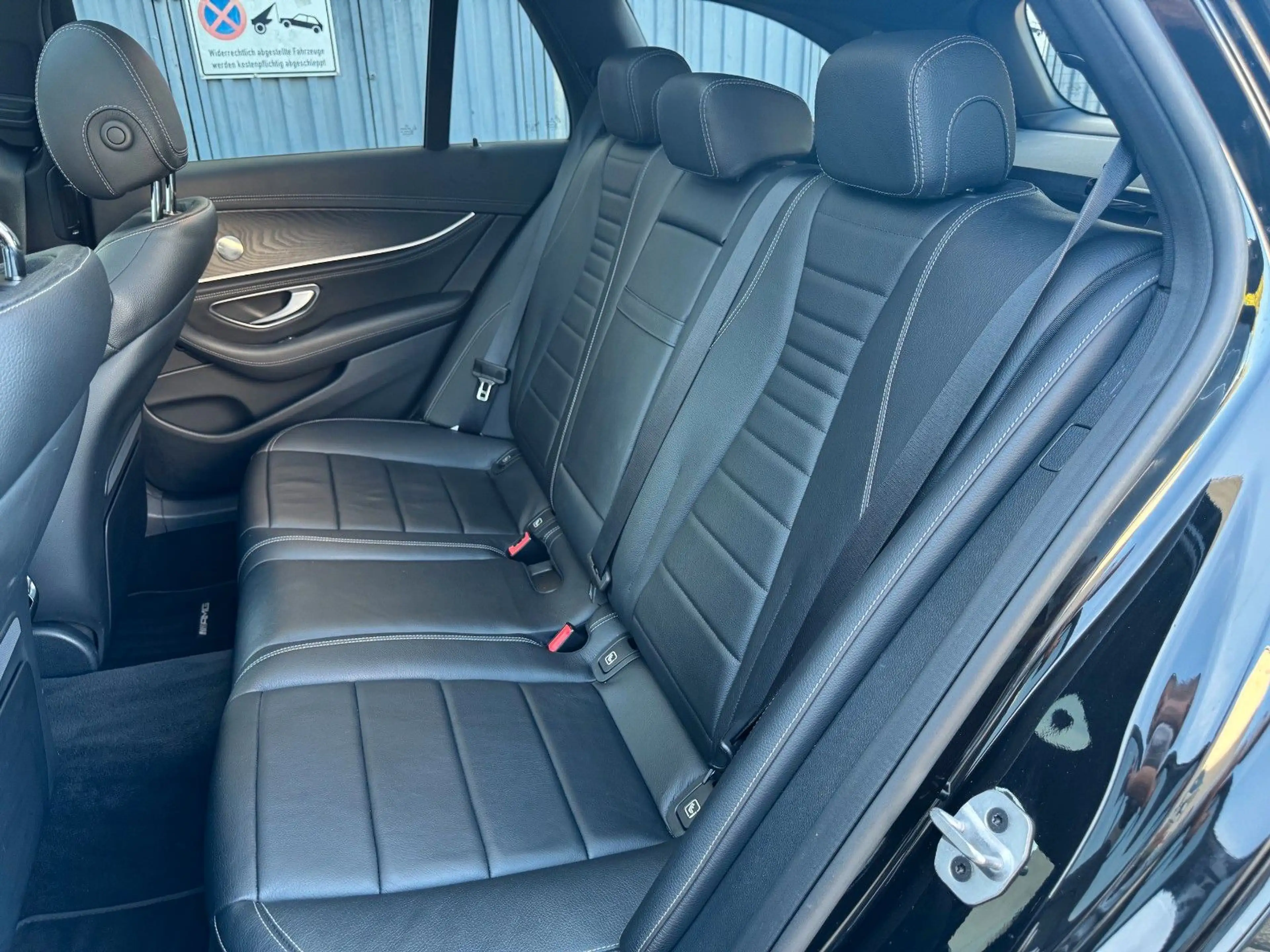 Mercedes-Benz E 400 d T-Modell 4Matic AMG Burmester Pano Luft — photo 13