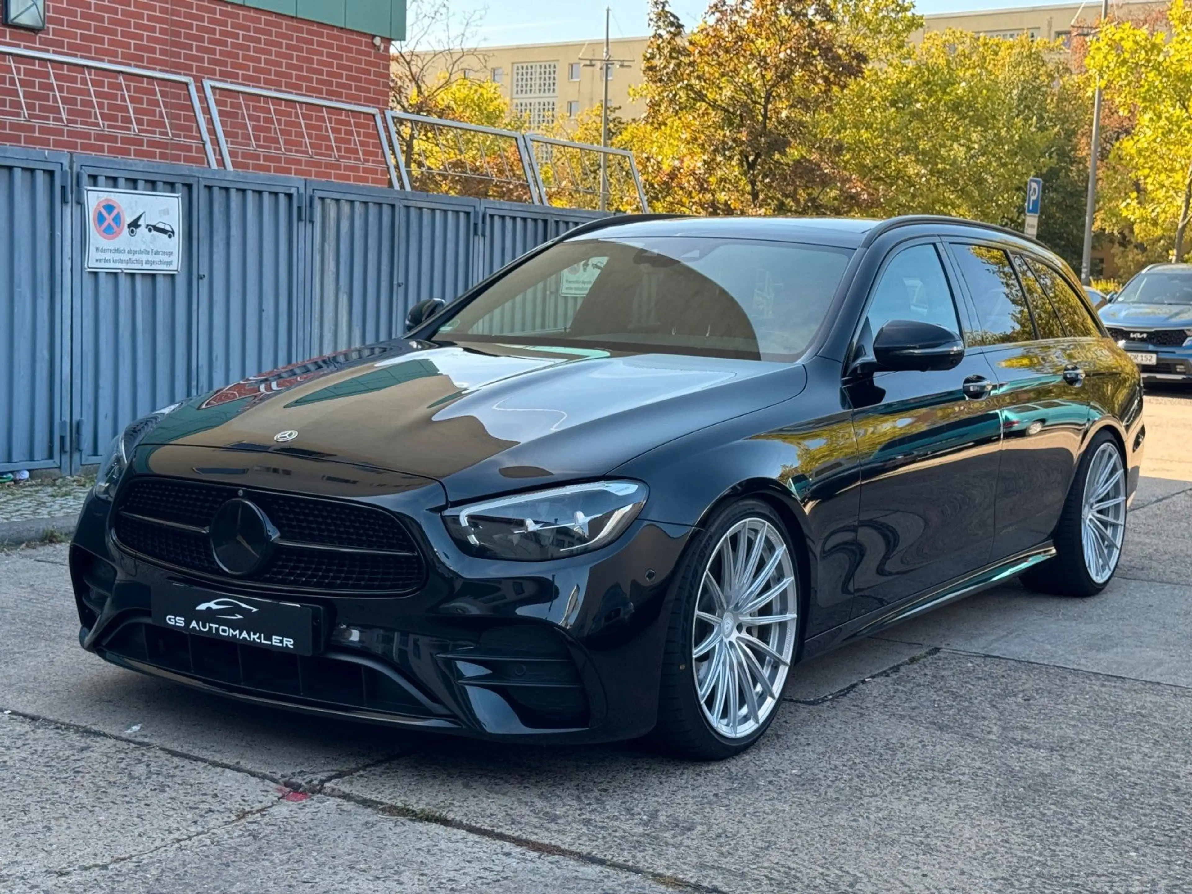 Mercedes-Benz E 400 d T-Modell 4Matic AMG Burmester Pano Luft — photo 2